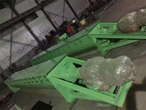 多軸雙軸螺旋給料機結構圖紙